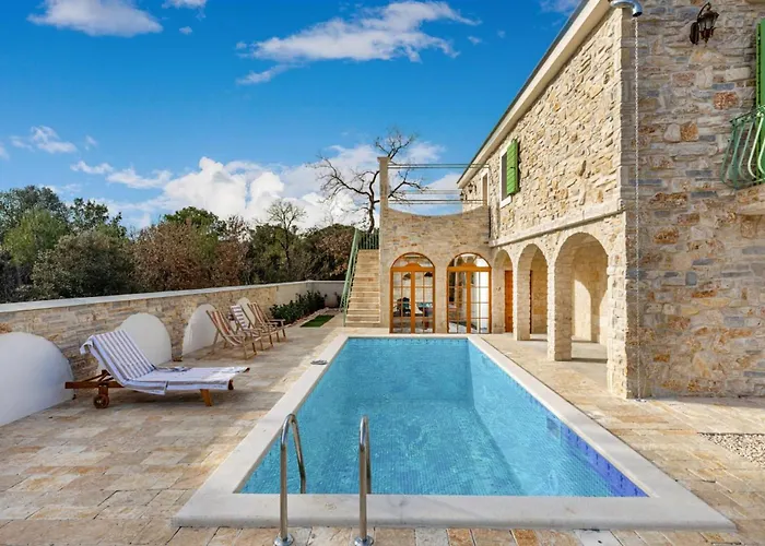 Cozy In Vakantiehuis Biograd Na Moru