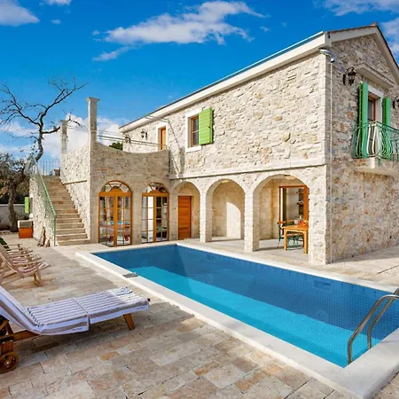 Holiday home Gorgeous In With Wifi *