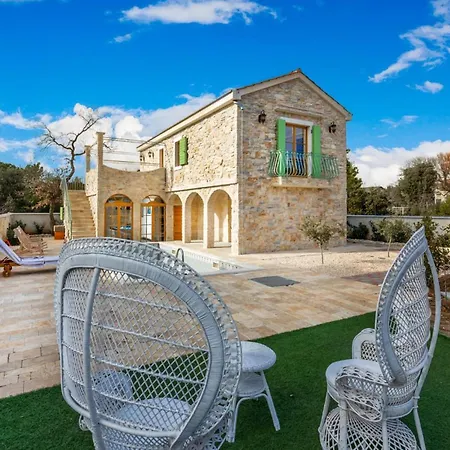 Holiday home Gorgeous In With Wifi *